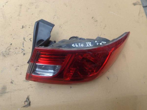 FEU ARRIERE DROIT RENAULT - Vue 1